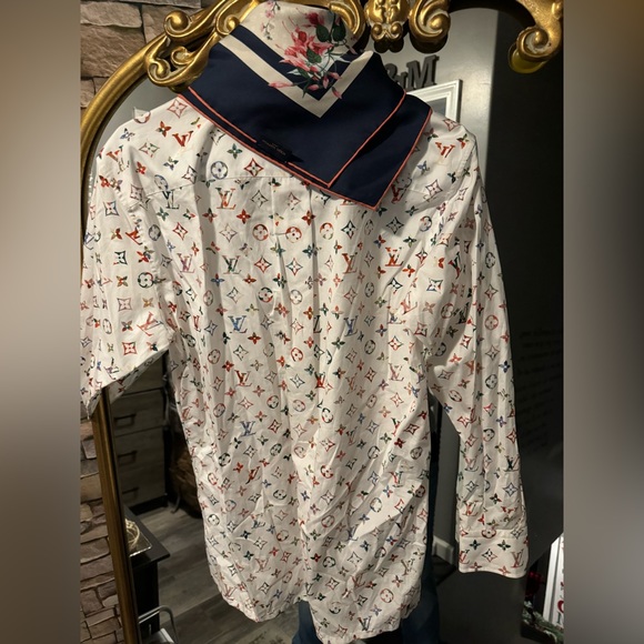 ***Rare****Louis Vuitton Long Sleeve monogram button down with scarf - Picture 4 of 15